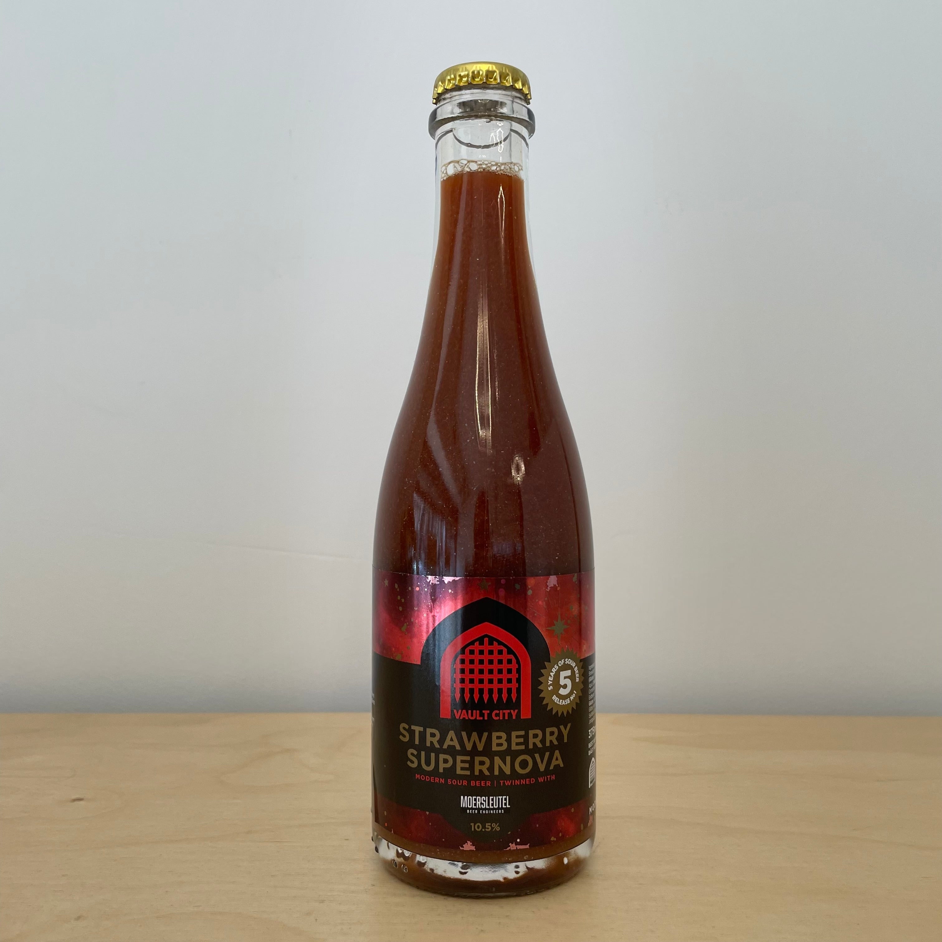 Vault City x Moersleutel Strawberry Supernova (375ml Bottle) - Leith Bottle Shop